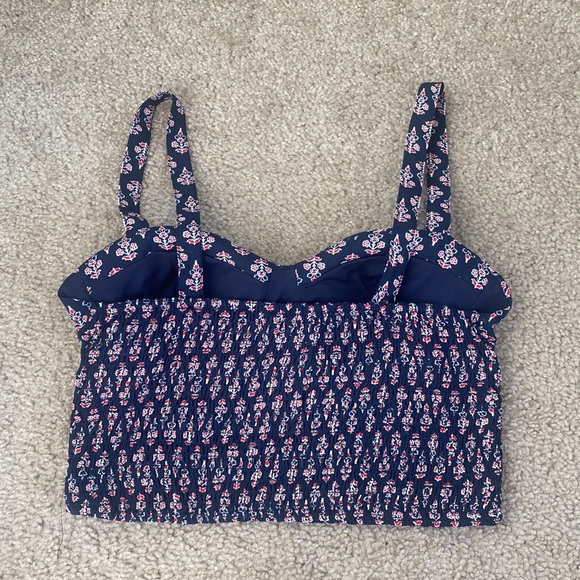 NEVER WORN Band of Gypsies floral crop-top with built in pads - Picture 2 of 5